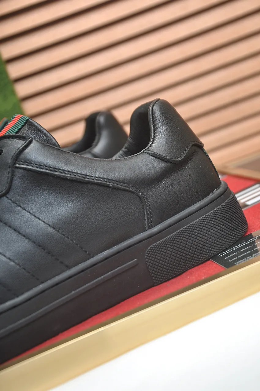 Men's men's shoes💰420💶[GUCCI Gucci] official website 1:1 men's sports shoes are now on the market, using original Gucci fabric + gluten lining, plus the official website original 1:1 comfortable outsole. Fashionable and versatile, super comfortable and breathable. 5 colors available, standard shoe size 38/45 (custom-made sizes 45 are non-refundable)